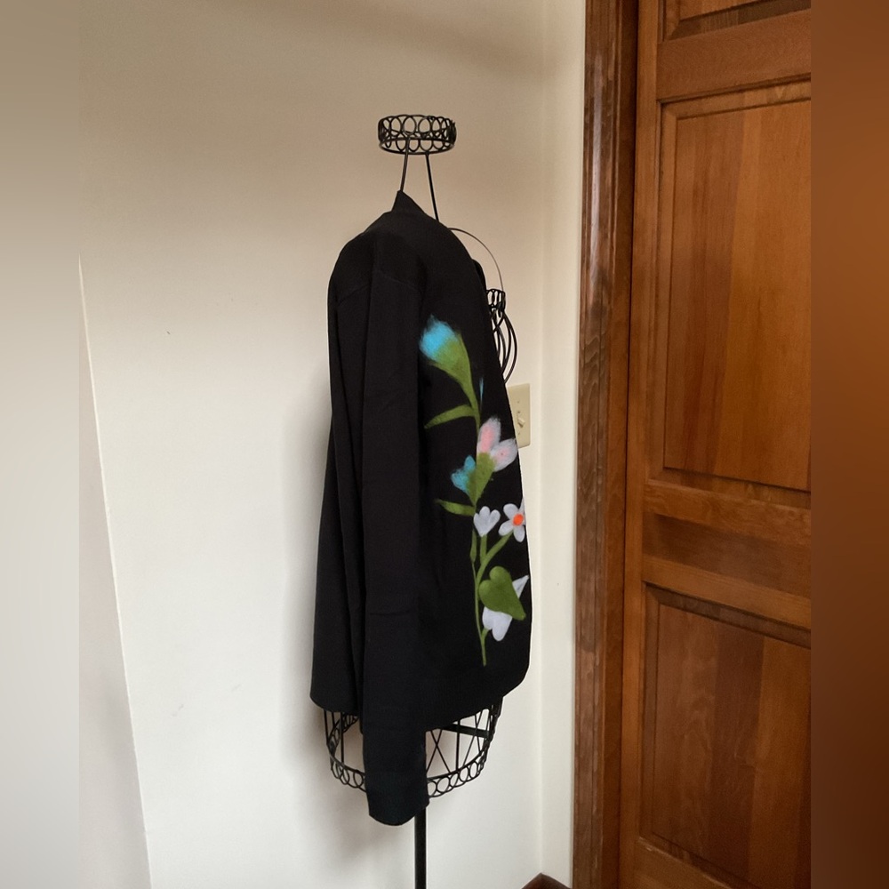 Black Floral Women's Cardigan by Aaeda - Size Medium - Picture 4 of 6